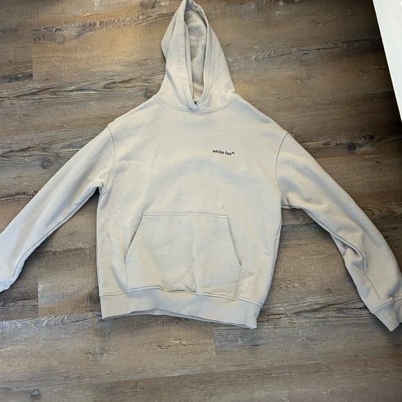 White fox hoodie size S/m never worn, washed once - Picture 2 of 3